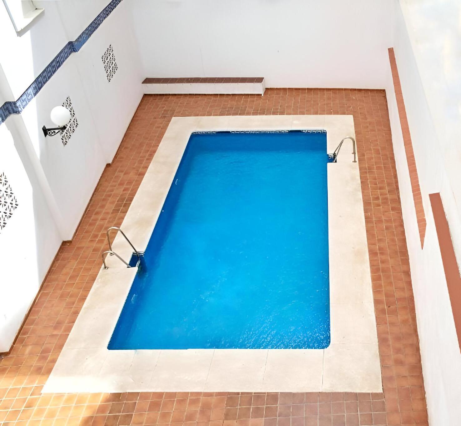 Moderno Piso Centrico 3 Habitaciones Junto Al Mar Y Parking Estepona Exterior foto