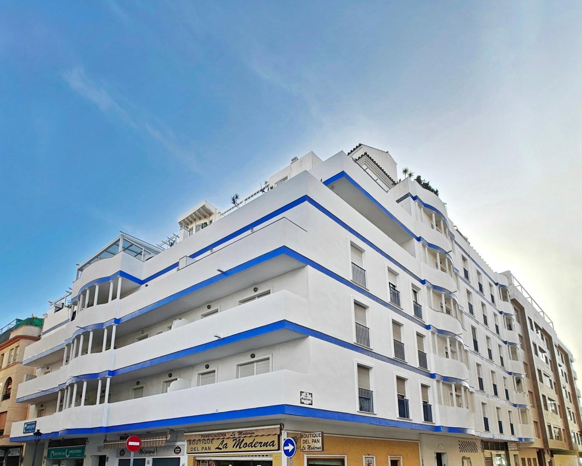 Moderno Piso Centrico 3 Habitaciones Junto Al Mar Y Parking Estepona Exterior foto